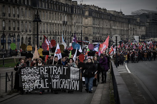 Loi immigration: les opposants dans la rue pour un «retrait total»