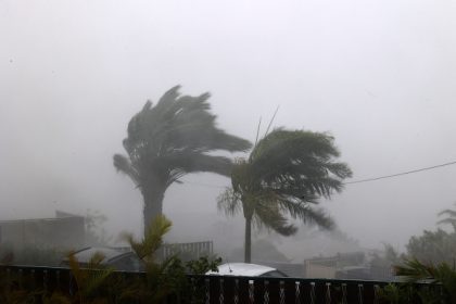 L’œil du cyclone Belal est arrivé à La Réunion, en alerte maximale
