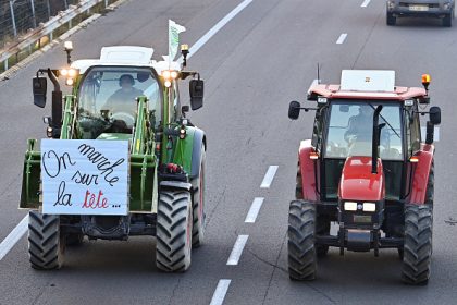Colère des agriculteurs: la taxe sur le gazole critiquée et désapprouvée