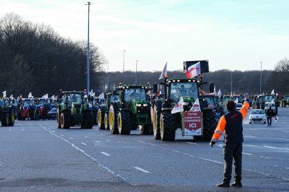 «On a dit qu&rsquo;on allait à Paris, donc on part à Paris»: un convoi d&rsquo;agriculteurs se dirige vers Roissy