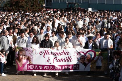 « Solidarité et émotion » : 4000 participants à la marche blanche en hommage à Alexandra et Camille tuées sur un barrage en Ariège