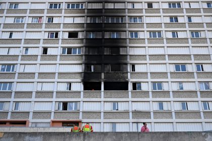 «Ça devait arriver et ça arrivera encore»: un enfant décédé et 11 personnes hospitalisées suite à incendie dans un immeuble de Marseille