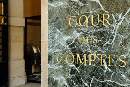 Expulsion d&rsquo;étrangers : la Cour des comptes appelle l&rsquo;État à «mieux s&rsquo;organiser»