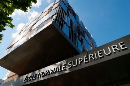 La prestigieuse École normale supérieure est-elle devenue un Evergreen à la française ?