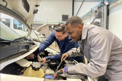 Ce garage solidaire aide les plus précaires et œuvre en faveur de l&rsquo;insertion professionnelle