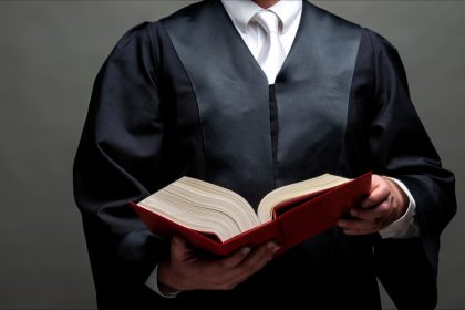 À Marseille, un avocat de 69 ans meurt en pleine plaidoirie