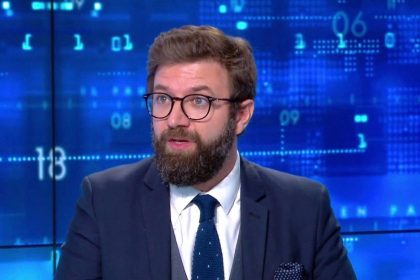 Attal : « L’école est la première victime de ce remaniement », déclare Arthur de Watrigant