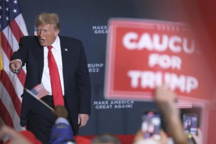 Trump demande à la Cour suprême des États-Unis de statuer sur son éligibilité à l&rsquo;élection présidentielle de 2024