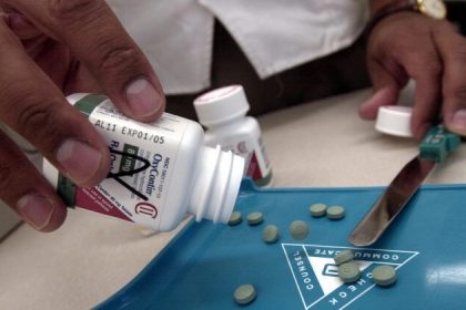 Pubs pour des drogues illégales sur Méta accusé de contribuer à la crise des opioïdes par des élus américains