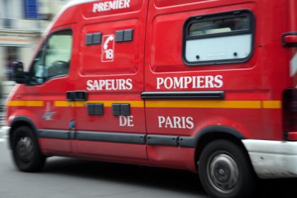 Paris: un octogénaire fauché par un camion à Clichy, ses deux jambes sectionnées