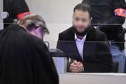 Les raisons derrière le transfert de Salah Abdeslam de Belgique « dans une prison de la région parisienne »