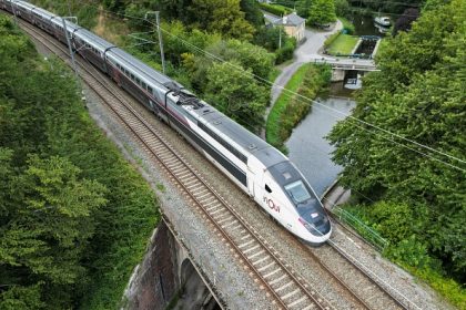 Grève à la SNCF: pourquoi un TGV ne peut pas rouler sans contrôleur?