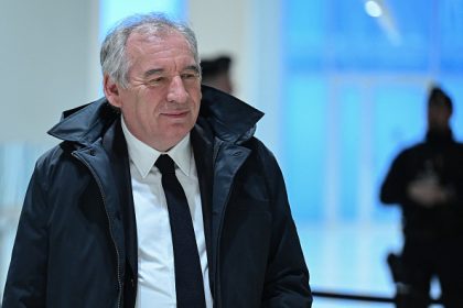 Affaire des assistants parlementaires européens du MoDem: François Bayrou relaxé « au bénéfice du doute »