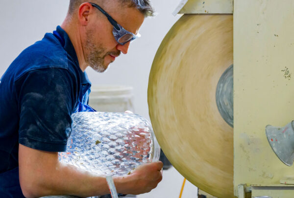 Les cristalleries en Lorraine et la nécessité de transmettre le savoir-faire des verriers