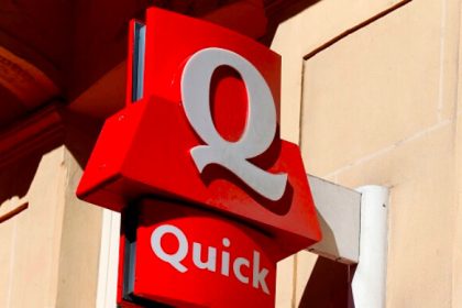 Alsace: armés de battes et de couteaux, ils dévastent un Quick et poignardent plusieurs personnes