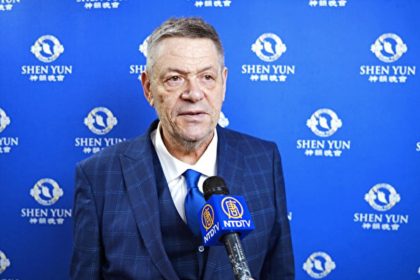 Shen Yun, « un supplément d’âme pour les gens », s’extasie un éditeur