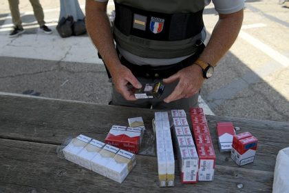 Tabac: suppression de la limite d&rsquo;une cartouche de cigarettes au sein de l&rsquo;UE