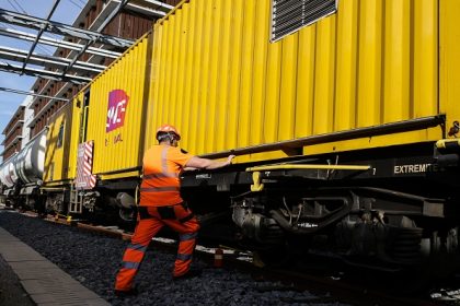 Dijon: un agent SNCF meurt percuté par un train, un autre blessé