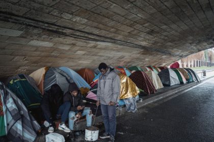 JO 2024: déplacés de Paris, des centaines de migrants ont afflué dans sa ville « en catimini », dénonce le maire d&rsquo;Orléans
