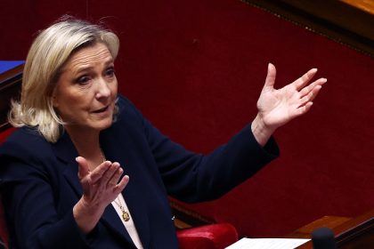 Aya Nakamura aux JO-2024, « une provocation supplémentaire d&rsquo;Emmanuel Macron », selon Marine Le Pen