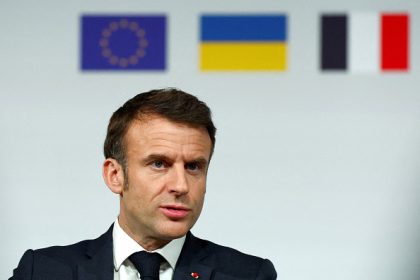 Ukraine: Emmanuel Macron appelle les alliés occidentaux à « ne pas être lâches »