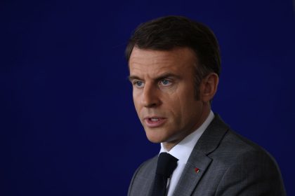 Emmanuel Macron tente de peser au Liban en réunissant la communauté internationale jeudi à Paris