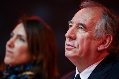 François Bayrou favorable à une discussion sur une hausse ciblée des impôts à l&rsquo;Assemblée