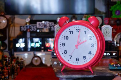 Changer d&rsquo;heure, la course contre la montre d&rsquo;un collectionneur d&rsquo;horloges