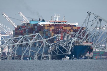 États-Unis: un grand pont autoroutier de Baltimore percuté par un cargo, s&rsquo;effondre