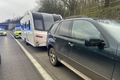 Un garçon de 11 ans interpellé sur une autoroute : il conduisait une voiture tractant une caravane volée