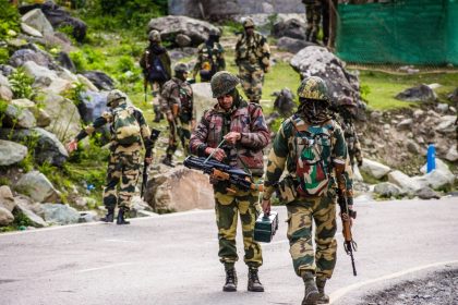 L&rsquo;inde envoie 10.000 soldats à sa frontière avec la Chine: les tensions entre les deux géants ne retombent pas