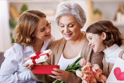 Fête des grands-mères: qui l&rsquo;a inventée et depuis quand existe-t-elle?