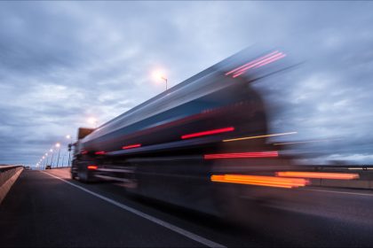 Calvados: deux morts après une violente collision avec un poids lourd due à une embardée