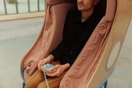 Un « fauteuil à étreindre » a été testé avec succès pour apaiser les personnes autistes