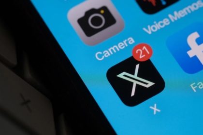 Musk envisage de faire payer des frais aux nouveaux utilisateurs de X pour lutter contre les robots