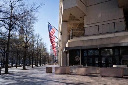 États-Unis : des internautes voient le FBI débarquer chez eux suite à des messages postés sur les réseaux sociaux