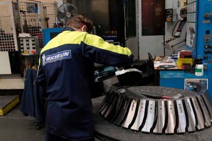 Michelin annonce la mise en place d&rsquo;un salaire « décent » pour ses salariés
