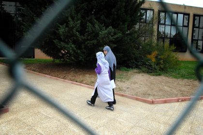 Sondage: 76% des Français se déclarent favorables à la « tolérance zéro » dès la première atteinte à la laïcité à l&rsquo;école