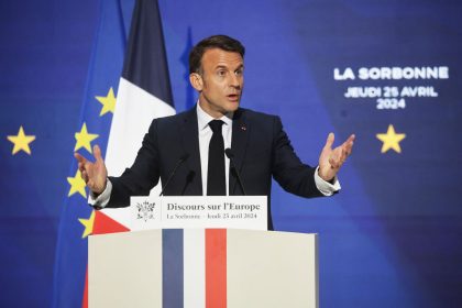 Législatives : Emmanuel Macron réunira le gouvernement lundi midi