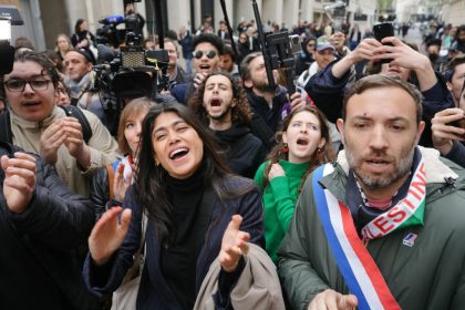 Sciences Po : barricades, blocage de l&rsquo;entrée et propos antisémites de manifestants… LFI assume leur appel à ce que le mouvement « prenne de l&rsquo;ampleur »