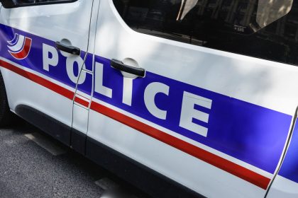 Hauts-de-Seine : un corps calciné retrouvé dans un véhicule brûlé