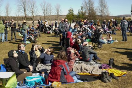 Une éclipse solaire totale, un astrophysicien, un village et beaucoup d&rsquo;émotion