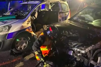 Refus d’obtempérer: un véhicule fonce dans une voiture de police, blessant gravement trois policiers dans l&rsquo;Eure