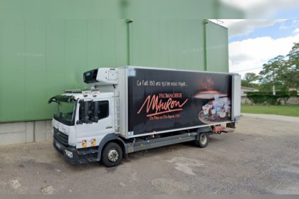 Haute-Saône: une quinquagénaire se fait sectionner la main par une machine dans une fromagerie, à Gray-la-Ville