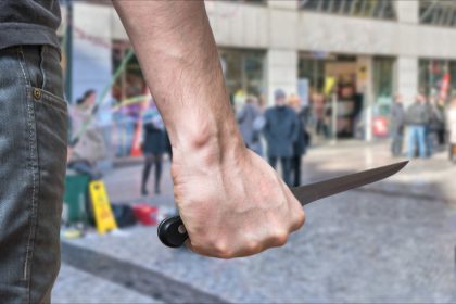 Malgré la multiplication des attaques au couteau, le ministère de la Justice veut sanctionner d&rsquo;une simple contravention les détenteurs d&rsquo;arme blanche