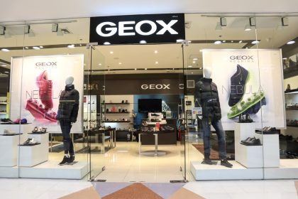 « On est en France, c&rsquo;est dans la loi » : le gérant d&rsquo;un magasin Geox menacé de mort après avoir refusé une intérimaire voilée