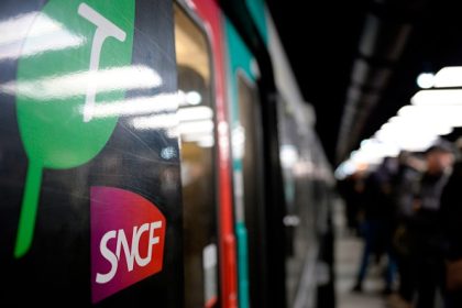 Seine-Saint-Denis : un homme grièvement blessé au couteau dans le RER B, le suspect interpellé
