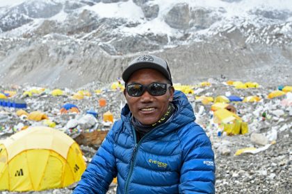 L&rsquo;alpiniste népalais Kami Rita Sherpa gravit l&rsquo;Everest pour la 30e fois, un record mondial