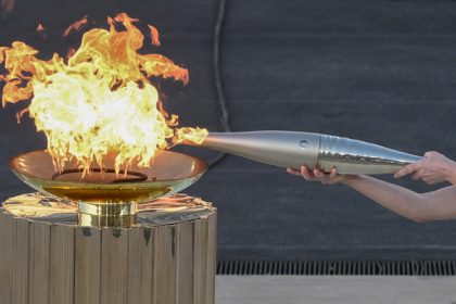 JO 2024 : la drag-queen Miss Martini portera la flamme olympique à Digne-les-Bains