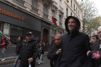 1er mai : LFI conteste tandis que les communistes assument avoir rejeté Raphaël Glucksmann de la manifestation